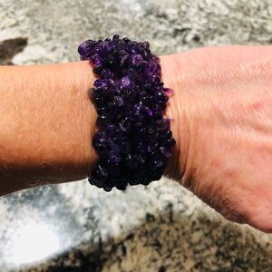 Vintage Natural Amethyst Crystal Stretch Bracelet.